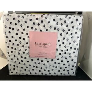 388A. Kate Spade Twin Sheet Set; Small Blue Flowers